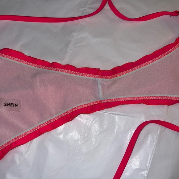 String Bikini 👙 - Picture 6 of 11